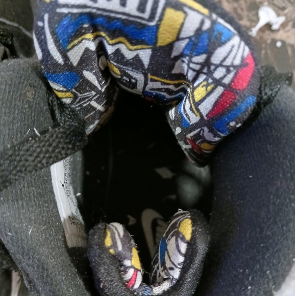 ⚫️  Jordan 8 Retro Playoffs Streetwear/Basketball Shoes Size 4 Youth/5.5 Wom… - Picture 11 of 11